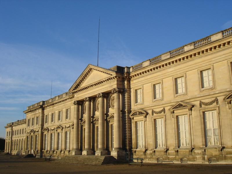 Palais de Compiègne et ses abords, Compiègne