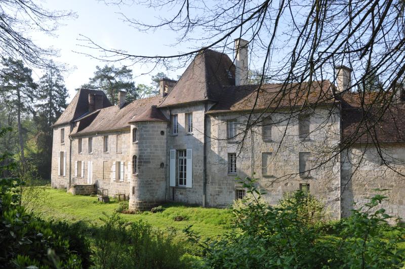 Château, Cuise-la-Motte
