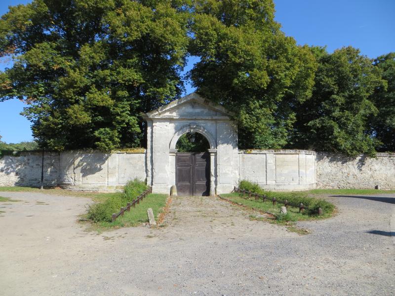 Ancien château, Ivors
