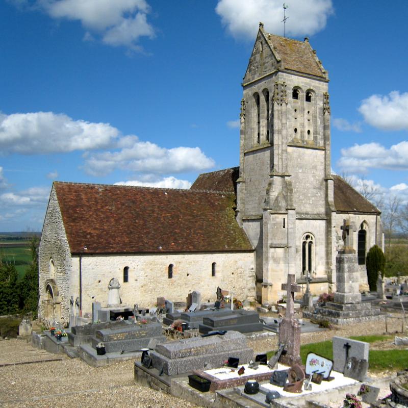 Ruines de l'église de Marquemont, Monneville