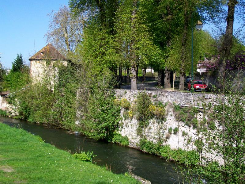 Tour d'enceinte du Moyen-Age, Senlis