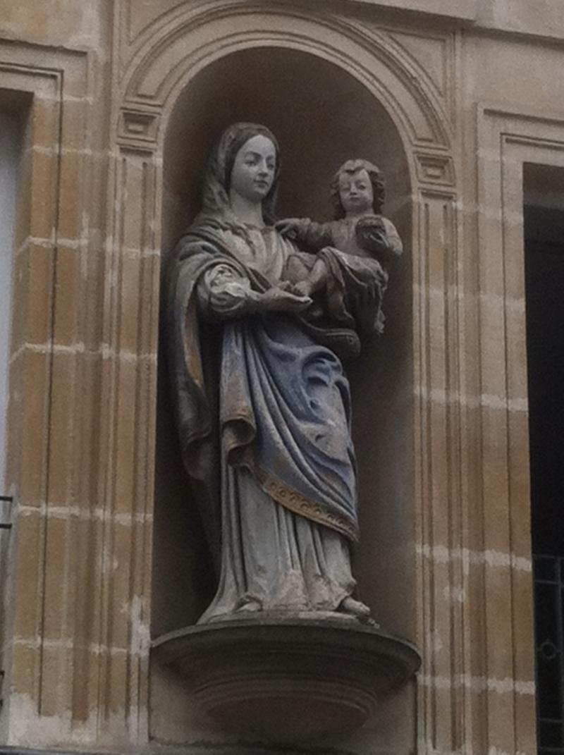 Statue de la Vierge, Argentan
