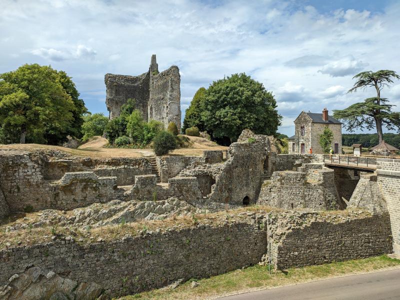 Château, Domfront en Poiraie
