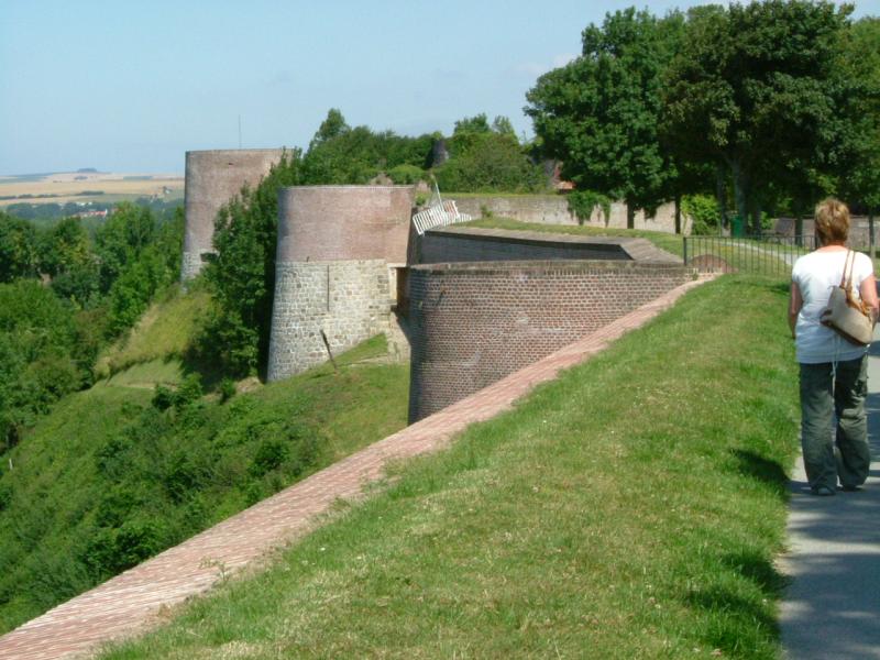 Ruines des remparts, Montreuil-sur-Mer