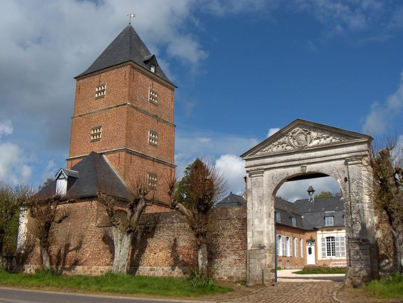Château de Grosville, Rivière