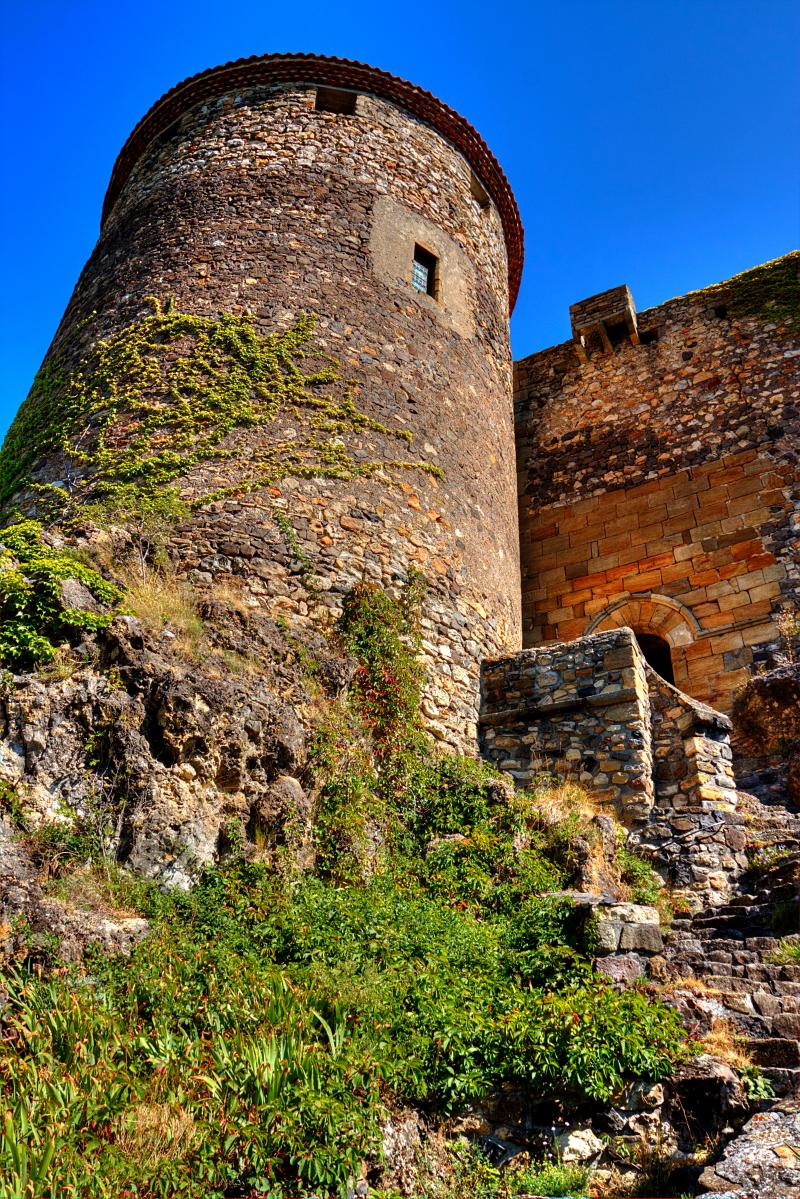 Restes de Château fort, Busséol