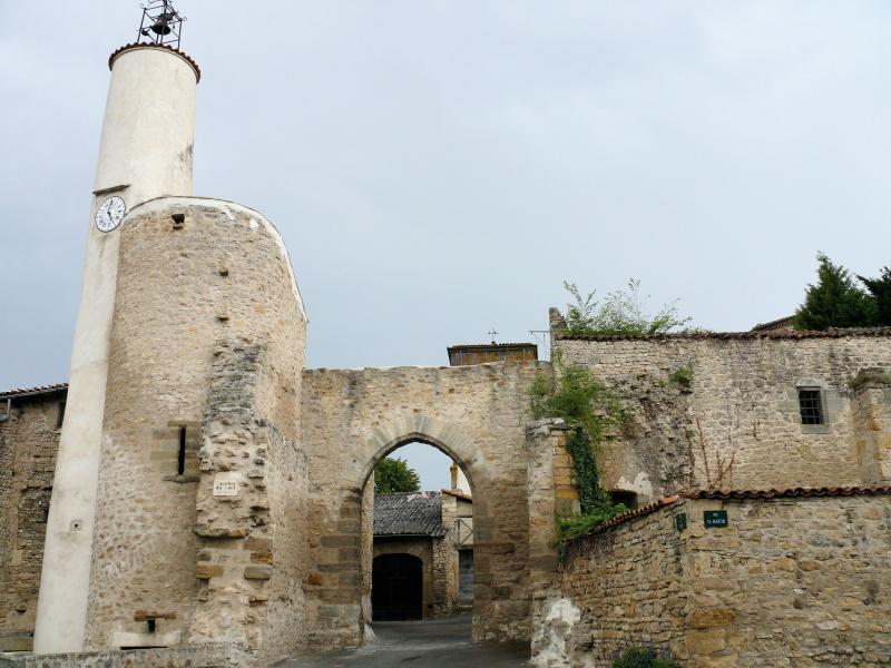Ancienne porte fortifiée, Chas