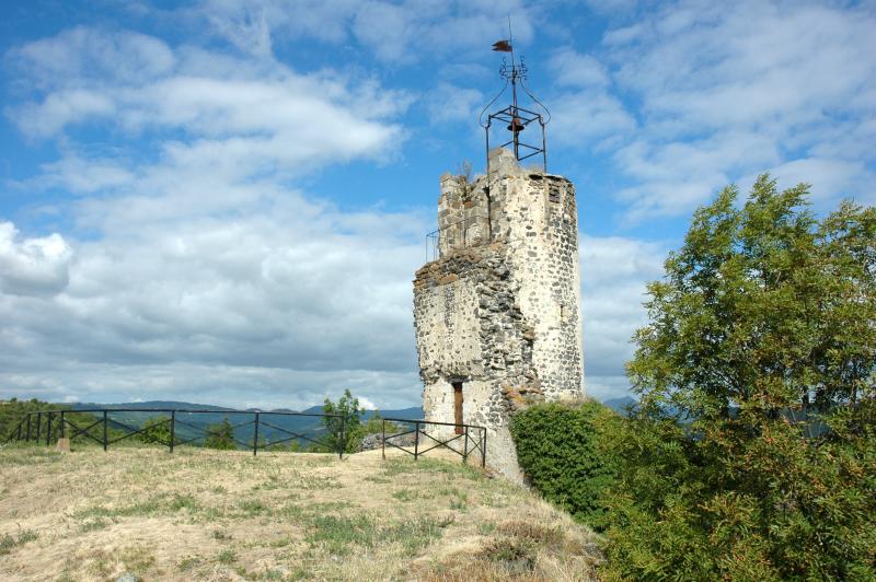 Ancien château fort, Le Crest