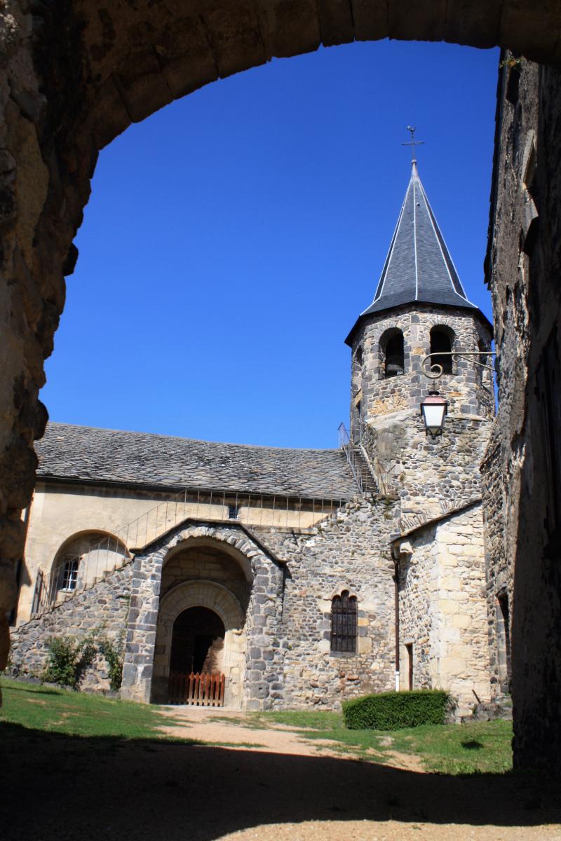 Eglise Sainte-Couronne, Mareugheol
