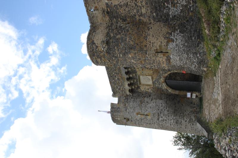Ensemble des ruines du château fort, Montmorin