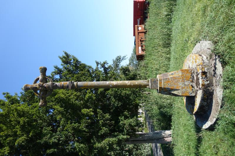 Croix de chemin dite Croix du Buisson, Pessat-Villeneuve