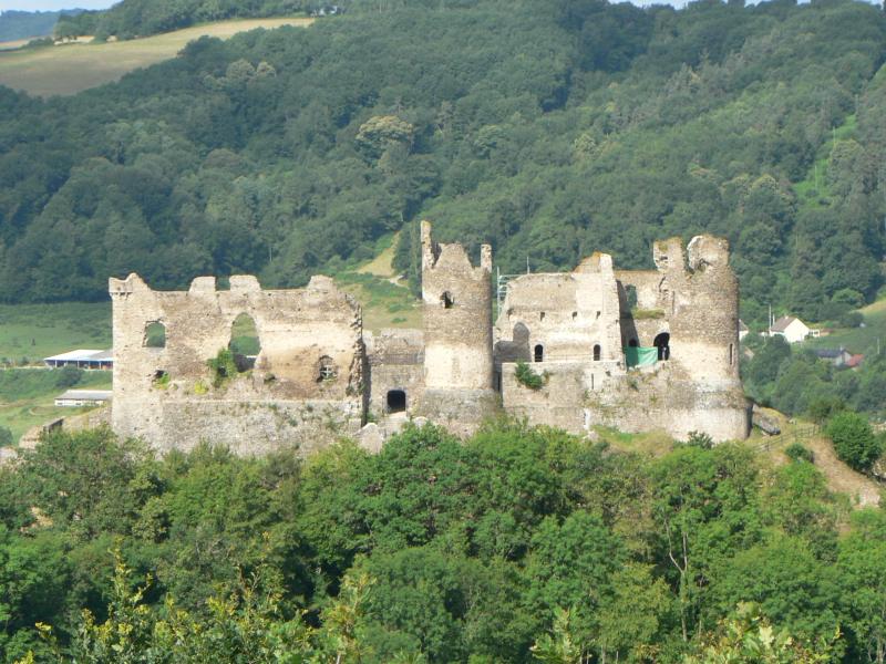 Ruines du Château fort de Blot-le-Rocher, dit Château Rocher, Saint-Rémy-de-Blot