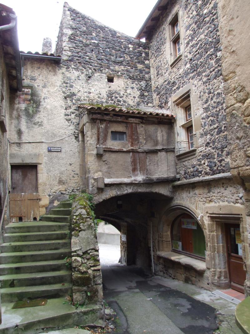 Porte des Boucheries, Saint-Saturnin