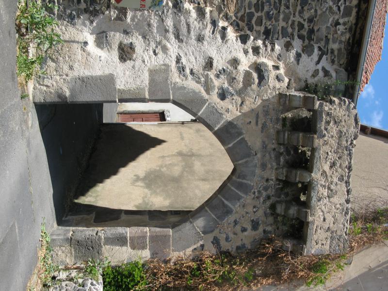 Porte de la Ville, Saurier