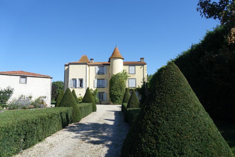 Château de La Pause, Pessat-Villeneuve