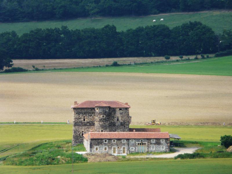 Château de la Fouilhouze, Varennes-sur-Usson