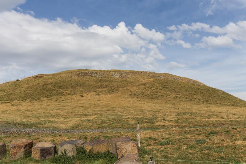 Motte castrale de Brion, Compains