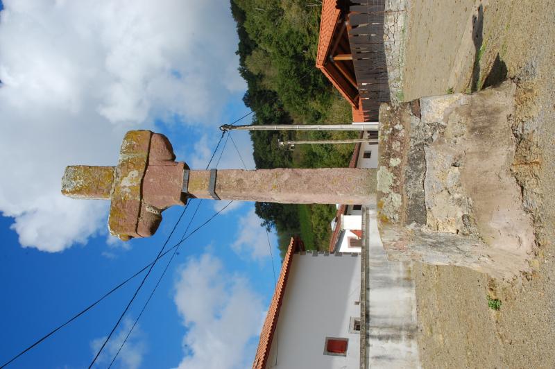 Croix de carrefour de Sarrasquette, Bussunarits-Sarrasquette
