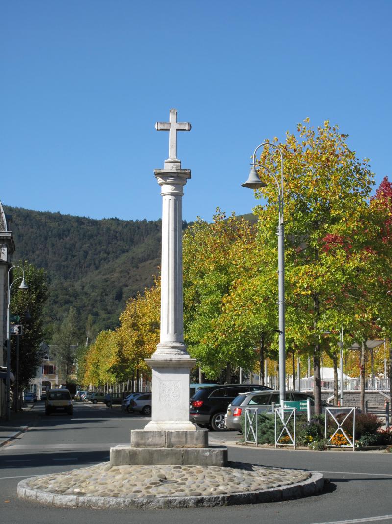 Calvaire du 17e siècle, Mauléon-Licharre