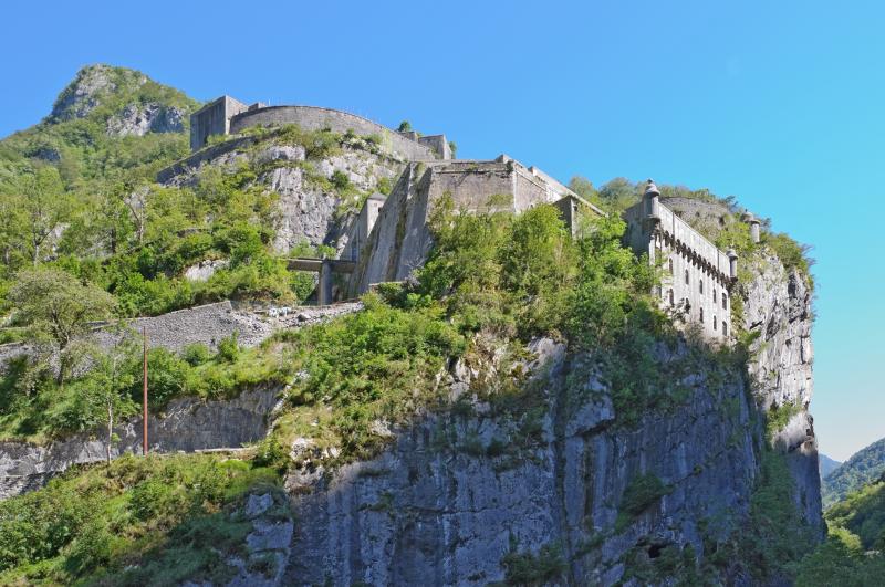 Ensemble fortifié du Portalet, Borce