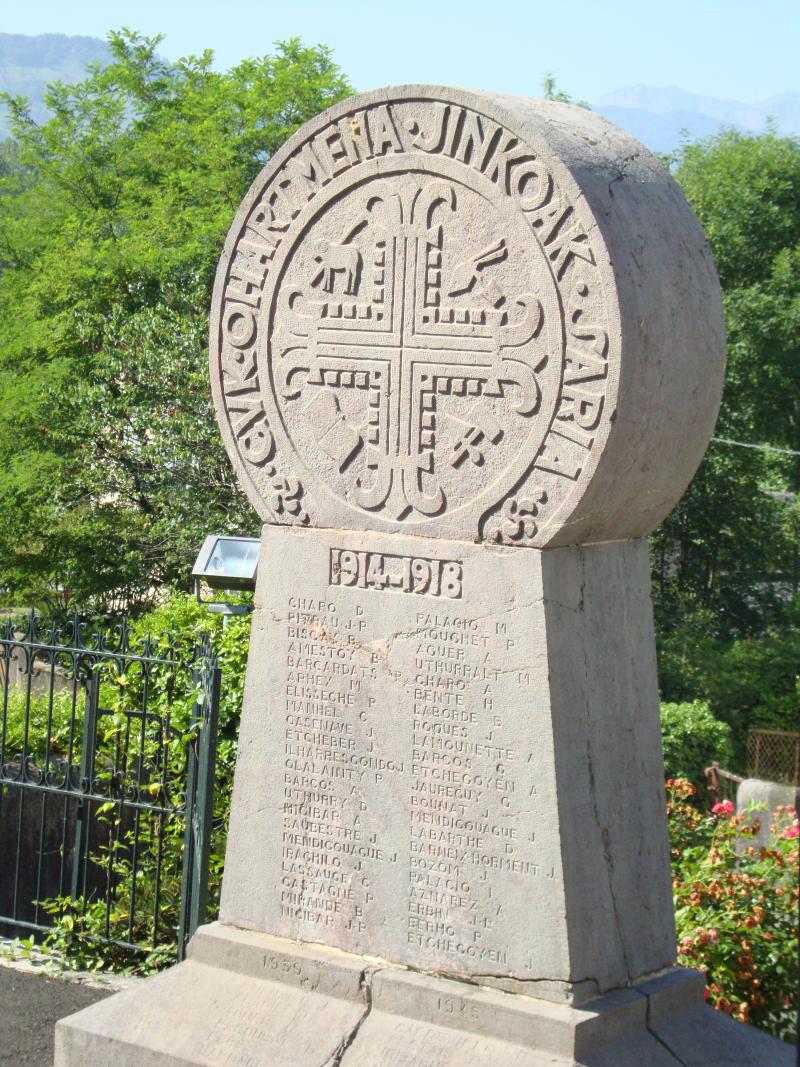 Monument aux Morts de la guerre 14-18, Tardets-Sorholus