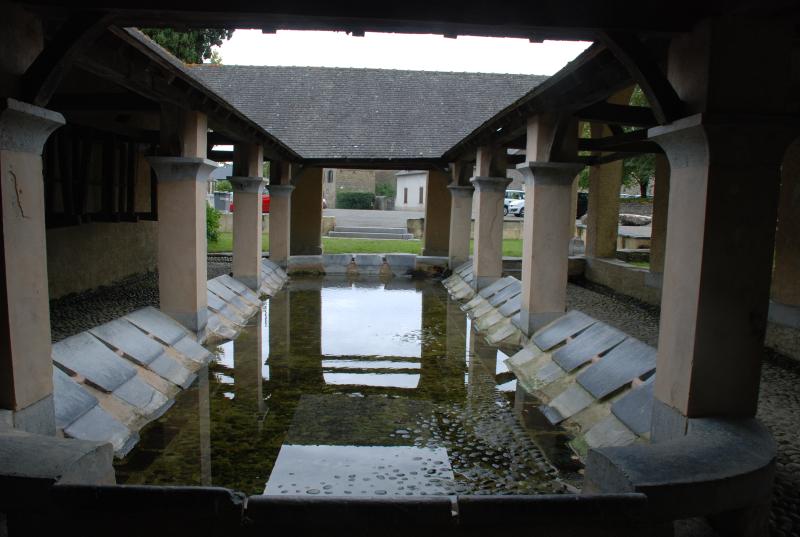 Ancien lavoir, Azereix