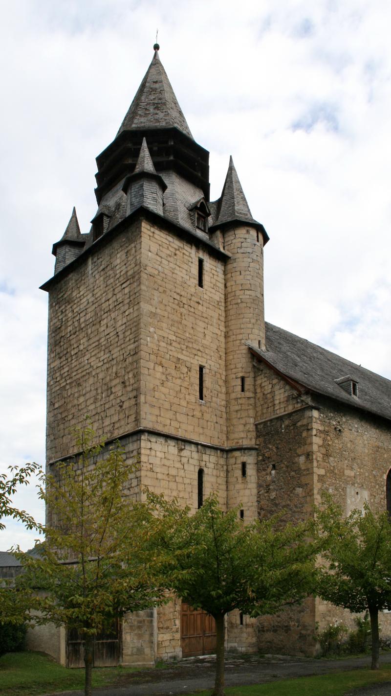 Eglise paroissiale et restes du cloître, Campan
