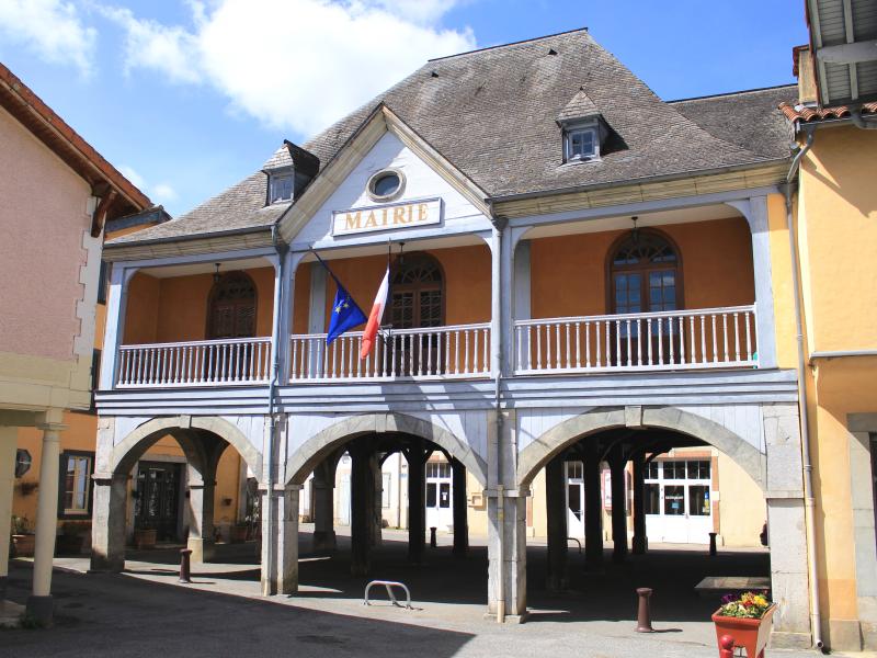 Ancienne mairie-Halle, Galan