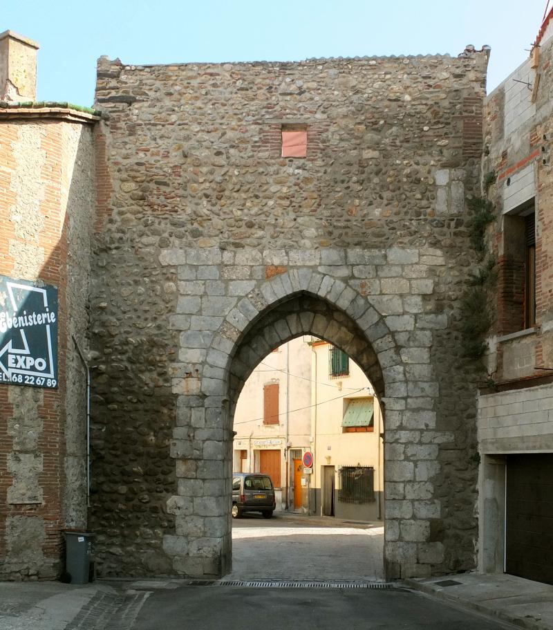 Porte de Perpignan, Elne