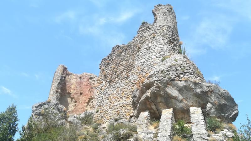 Castel Sabarda (vestiges du château de Sabarda et de l'ancienne église Saint-André), Fenouillet