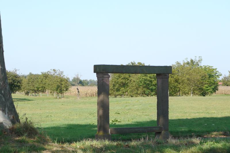 Banc-reposoir dit banc du roi de Rome entre Avenheim et Roeschwoog, Rœschwoog