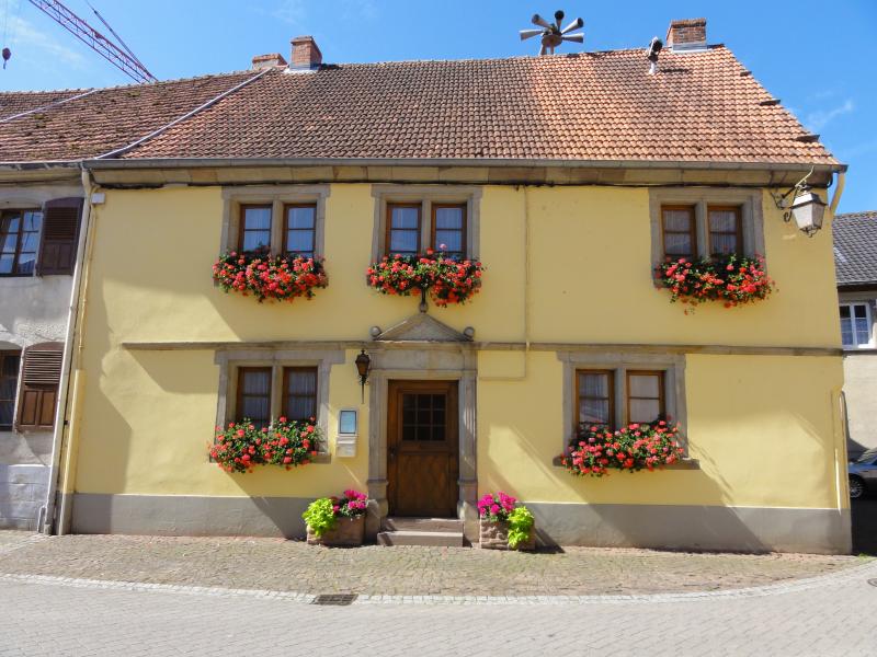 Hôtel de ville, ancien presbytère catholique, Sarrewerden