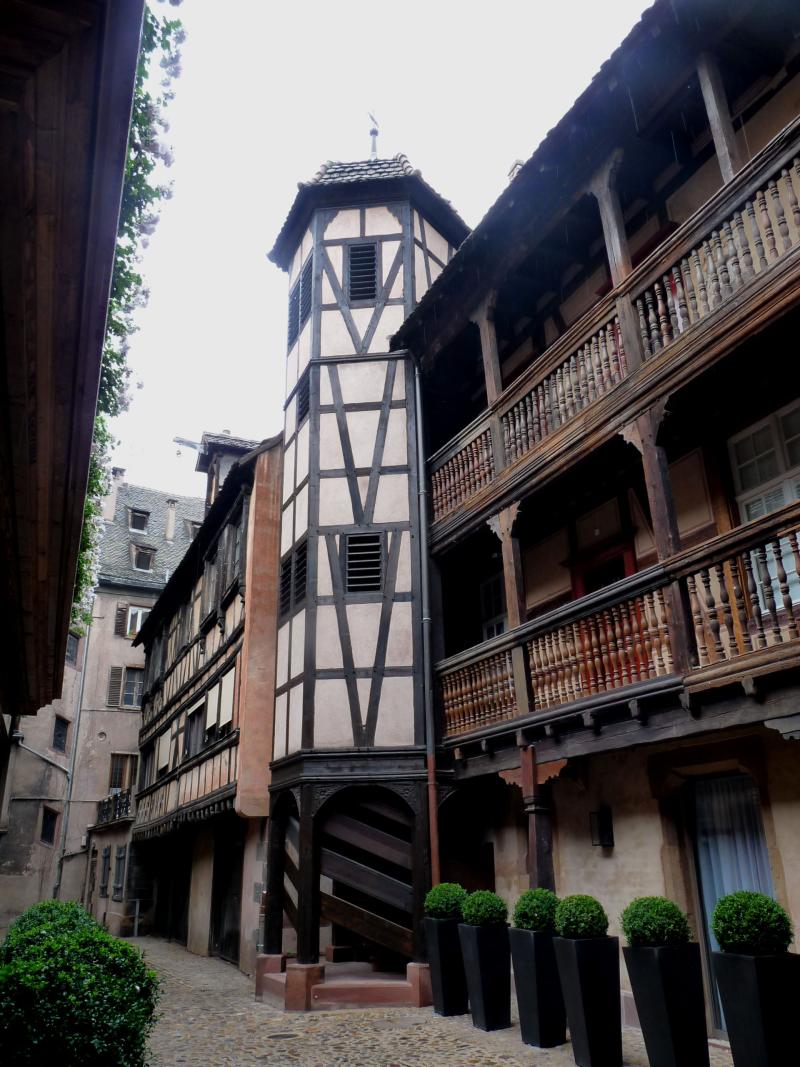 Cour du Corbeau ou Hôtel dit du Corbeau, Strasbourg