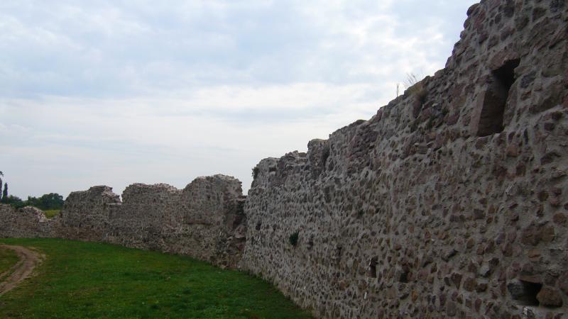 Double enceinte du château et du cimetière, Châtenois