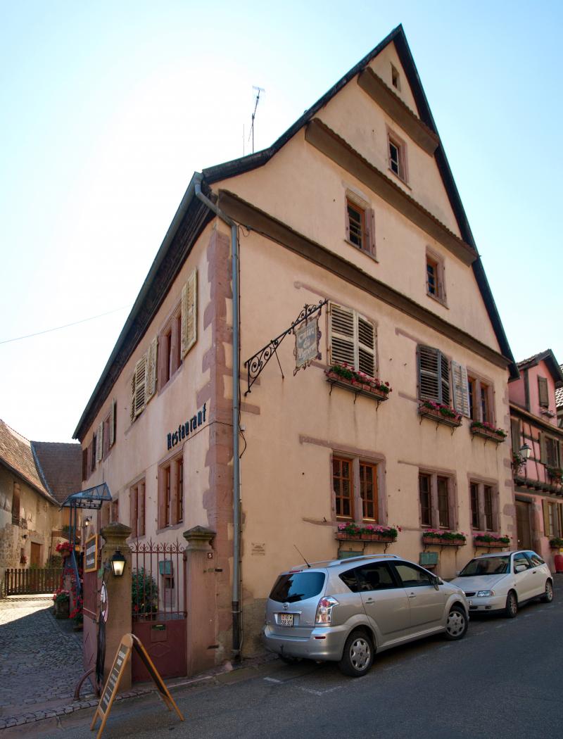 Ancien poêle du Conseil, Hunawihr