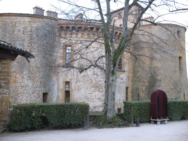 Domaine du château de Bagnols situé au Bourg, Bagnols