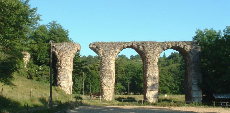 Aqueduc gallo-romain du Gier dit aussi du Mont-Pilat (également sur communes de Lyon, Sainte-Foy-lès-Lyon, Soucieu-en-Jarrest, Chaponost, Mornant), Brignais