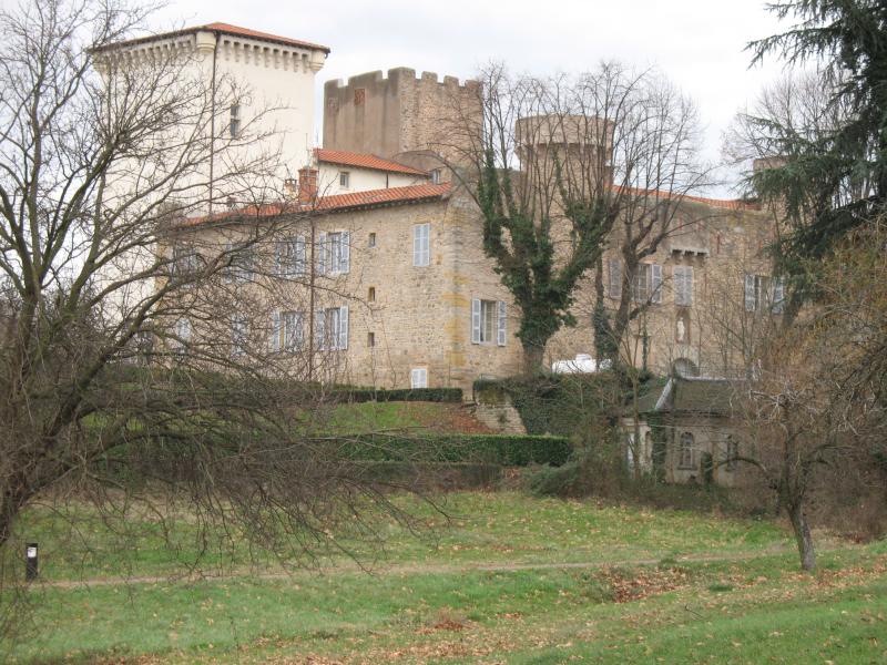 Château, Charly