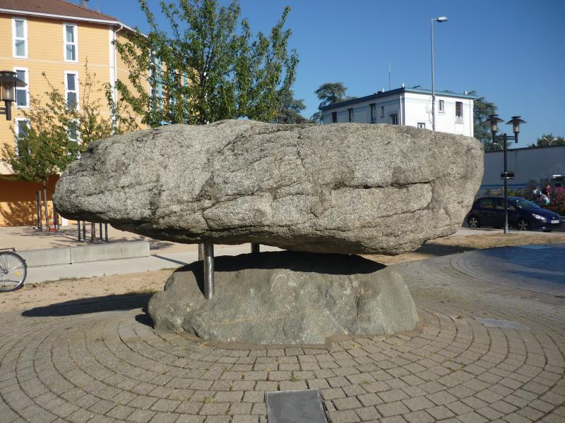 Menhir de Montaberlet ou de Pierre-Fitte, Décines-Charpieu