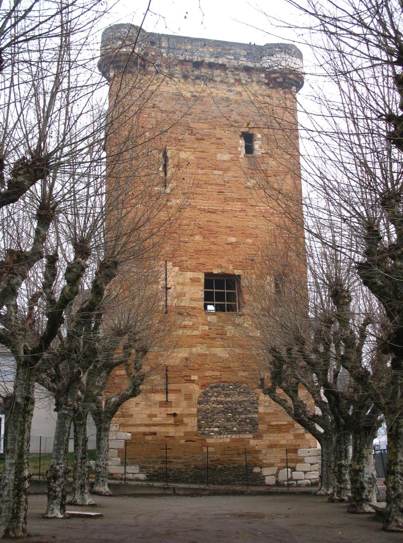 Tour des Valois (ruines), Sainte-Colombe