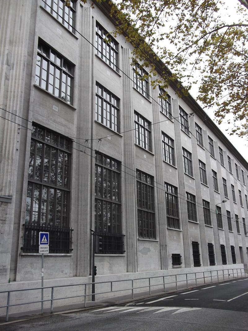Ancienne école de tissage, actuellement lycée technique d'enseignement, Lyon 1er