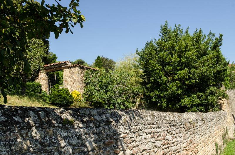 Château, Pollionnay