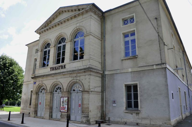 Théâtre, Gray