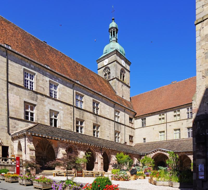 Ancienne abbaye Saint-Colomban, Luxeuil-les-Bains