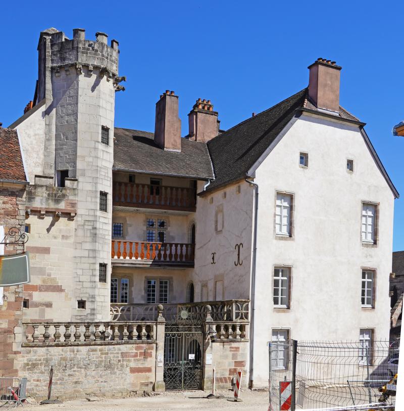 Hôtel Thiadot dit Maison du bailli, actuellement bibliothèque municipale et musée Beaumont, Luxeuil-les-Bains