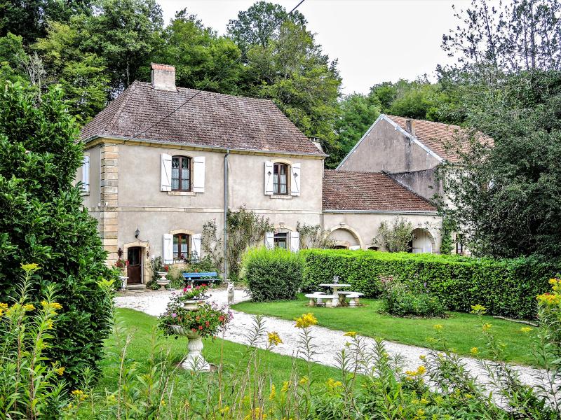 Ancienne abbaye de Cherlieu, Montigny-lès-Cherlieu