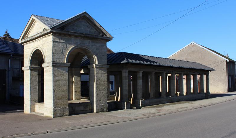 Fontaine-lavoir Sud, Oyrières