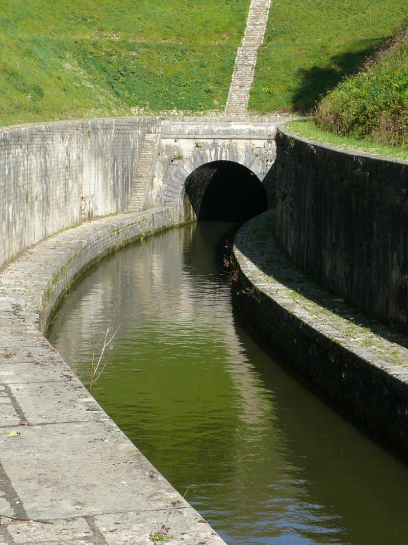 Canal souterrain de Saint-Albin, Ovanches