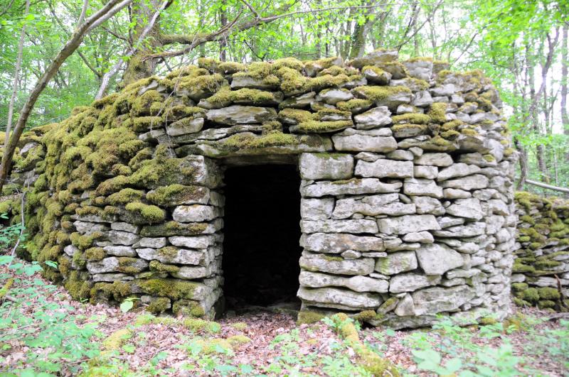 Enclos et cabordes, Échenoz-la-Méline