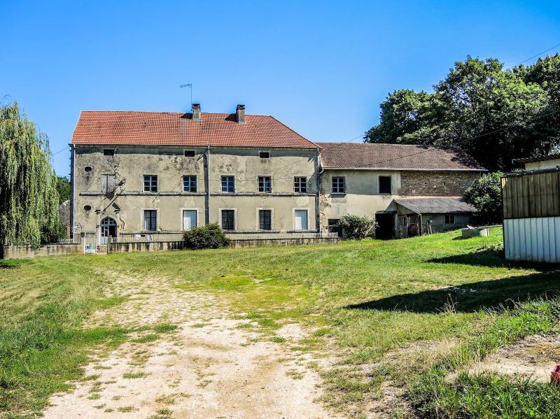 Ancienne commanderie de Saint-Antoine d'Aumonières, au hameau d'Aumonières, Pierrecourt